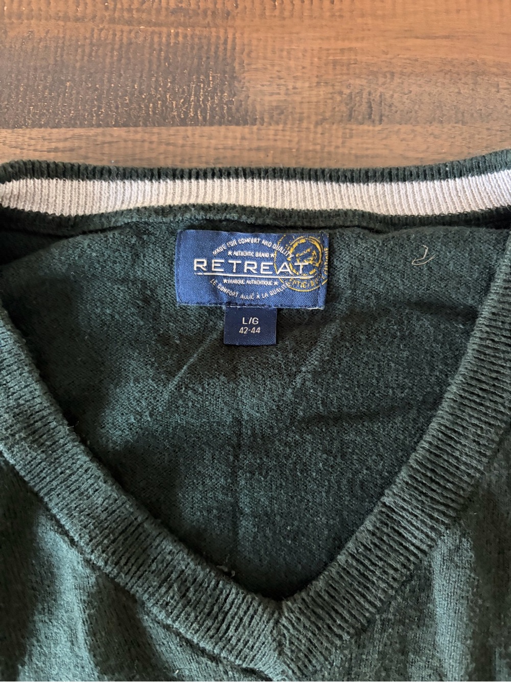 Retreat Cotton Cashmere V-Neck Sweater – L